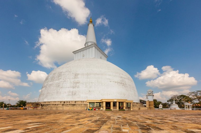 004 Anuradhapura, ruwanwelisaya.jpg